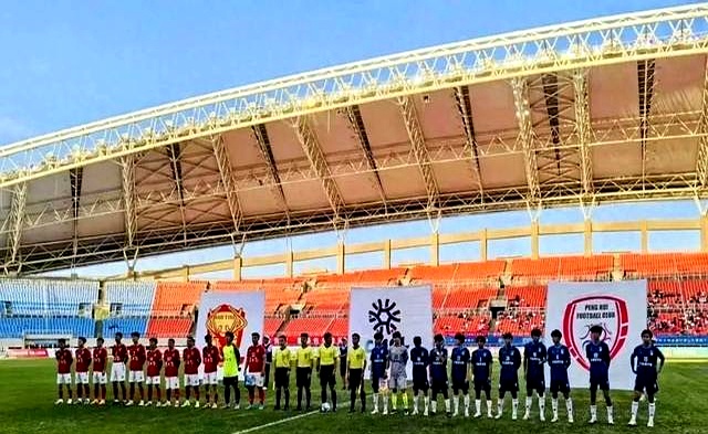 国内足球职业联赛揭幕战举行,大胜开门红 国内足球职业联赛揭幕战举行,大胜开门红