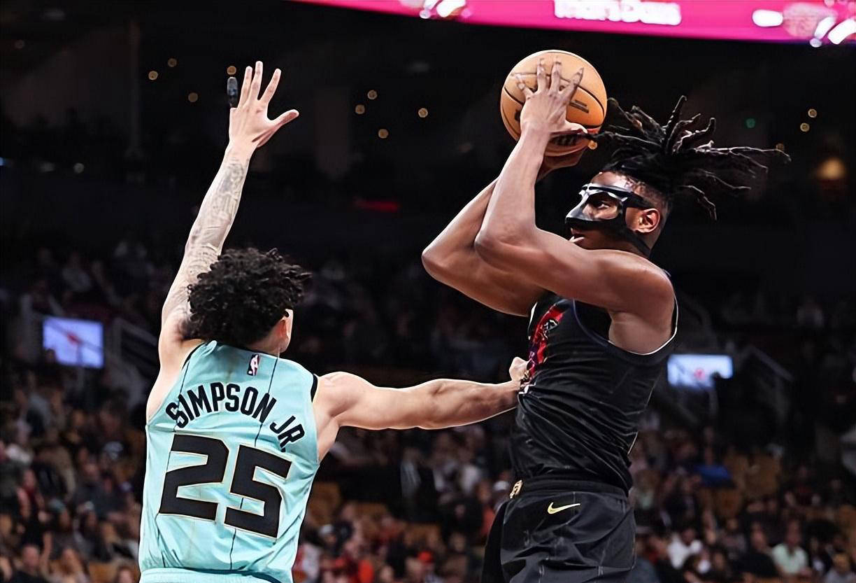 B体育官网入口-猛龙球员在比赛中出现失误，或引发争议