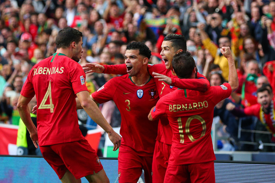 包含欧洲足球豪强对决异常激烈,胜负难分的词条 包含欧洲足球豪强对决异常激烈,胜负难分的词条