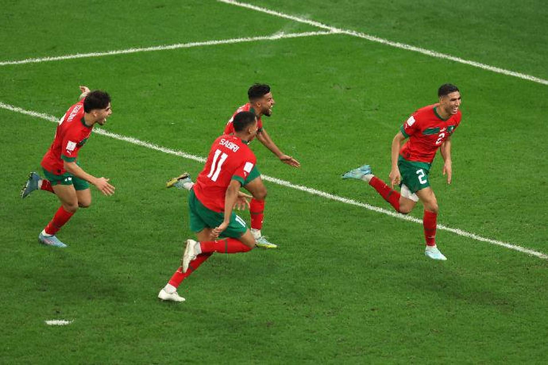 西班牙队主场比赛,士气高涨取胜的简单介绍 西班牙队主场比赛,士气高涨取胜的简单介绍