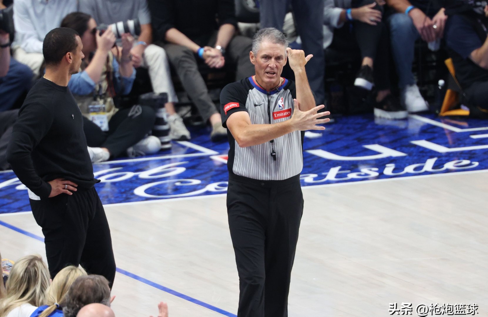 B体育在线登录-竞技篮球锦标赛变阵裁判，争议不断