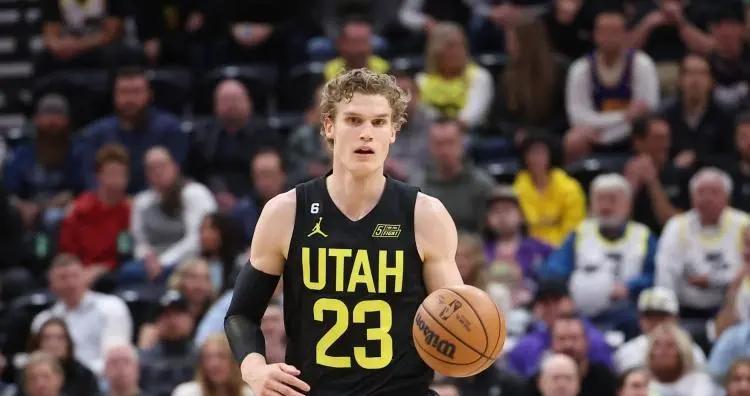 B体育app-包含爵士核心球员状态回暖，全队冲刺晋级士气高涨的词条