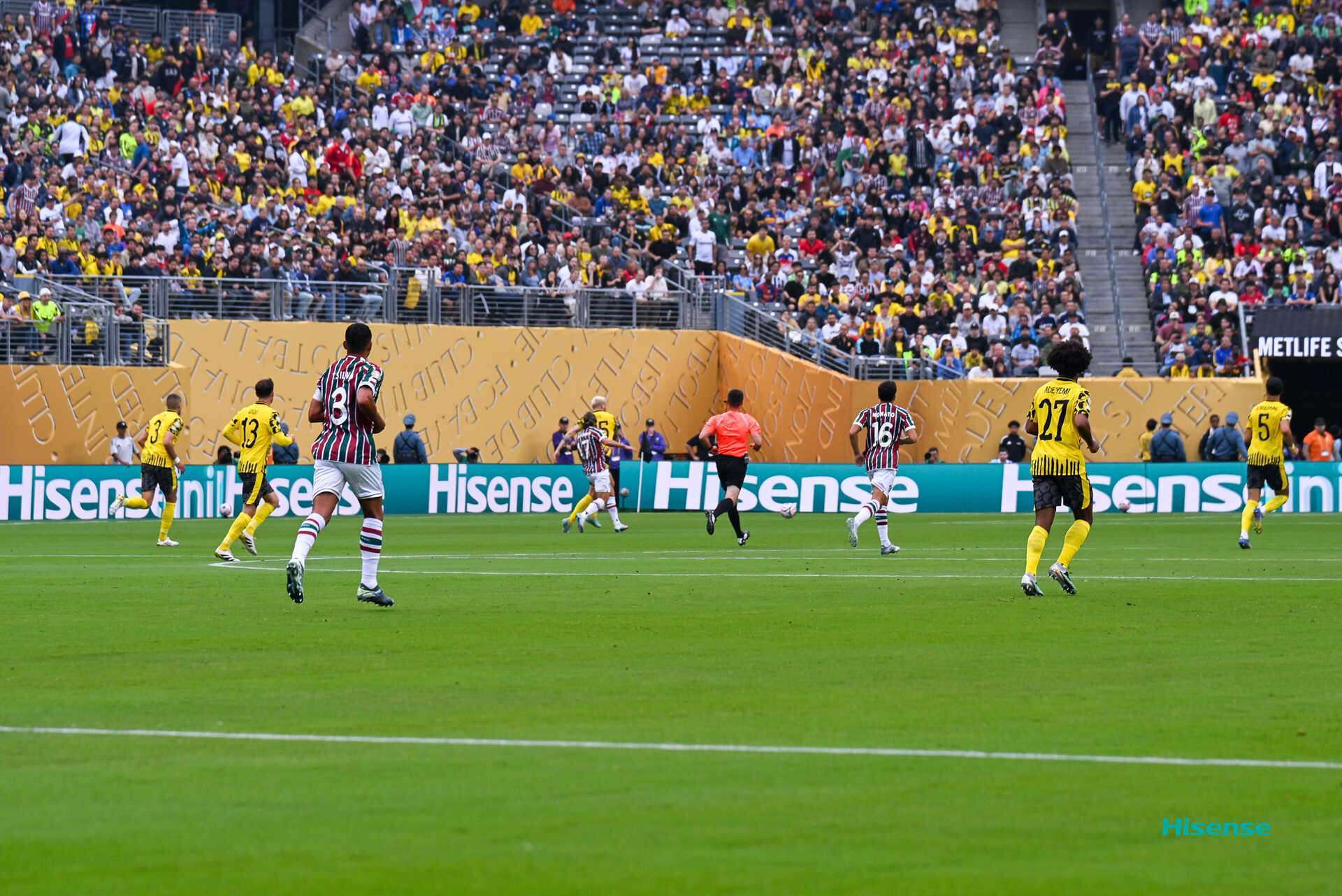 B体育vip注册-多特蒙德客场惨败，防线屡失失守斯图加特狂胜的简单介绍